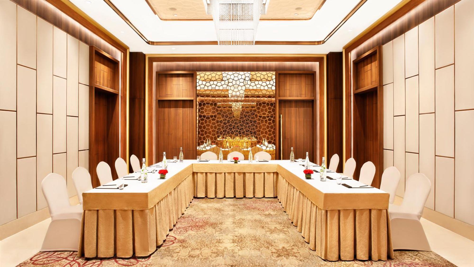 Taj Mahal Lucknow Hotell Eksteriør bilde