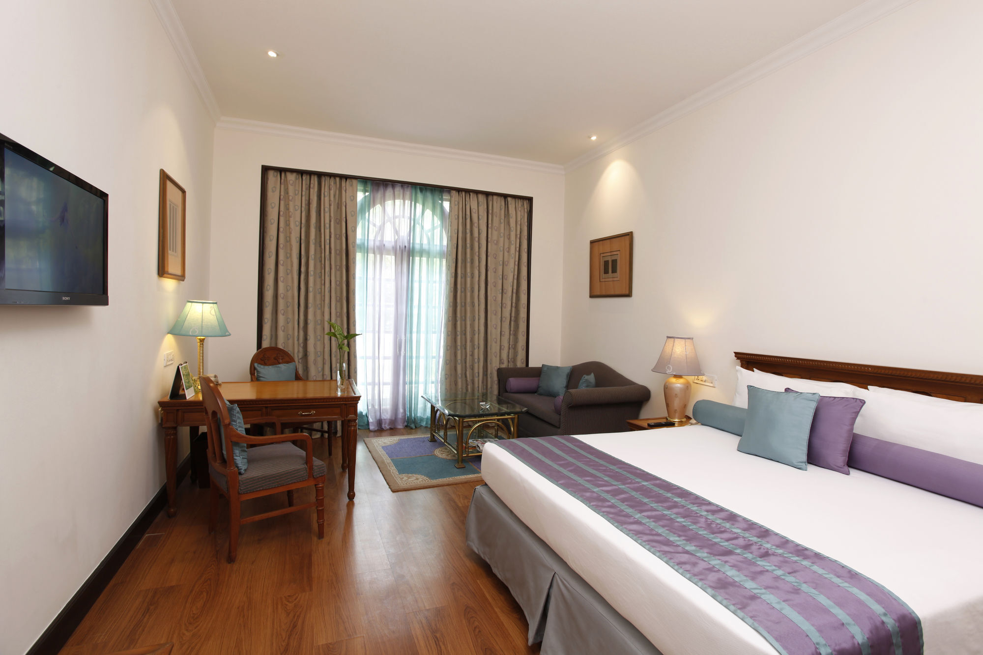 Taj Mahal Lucknow Hotell Eksteriør bilde