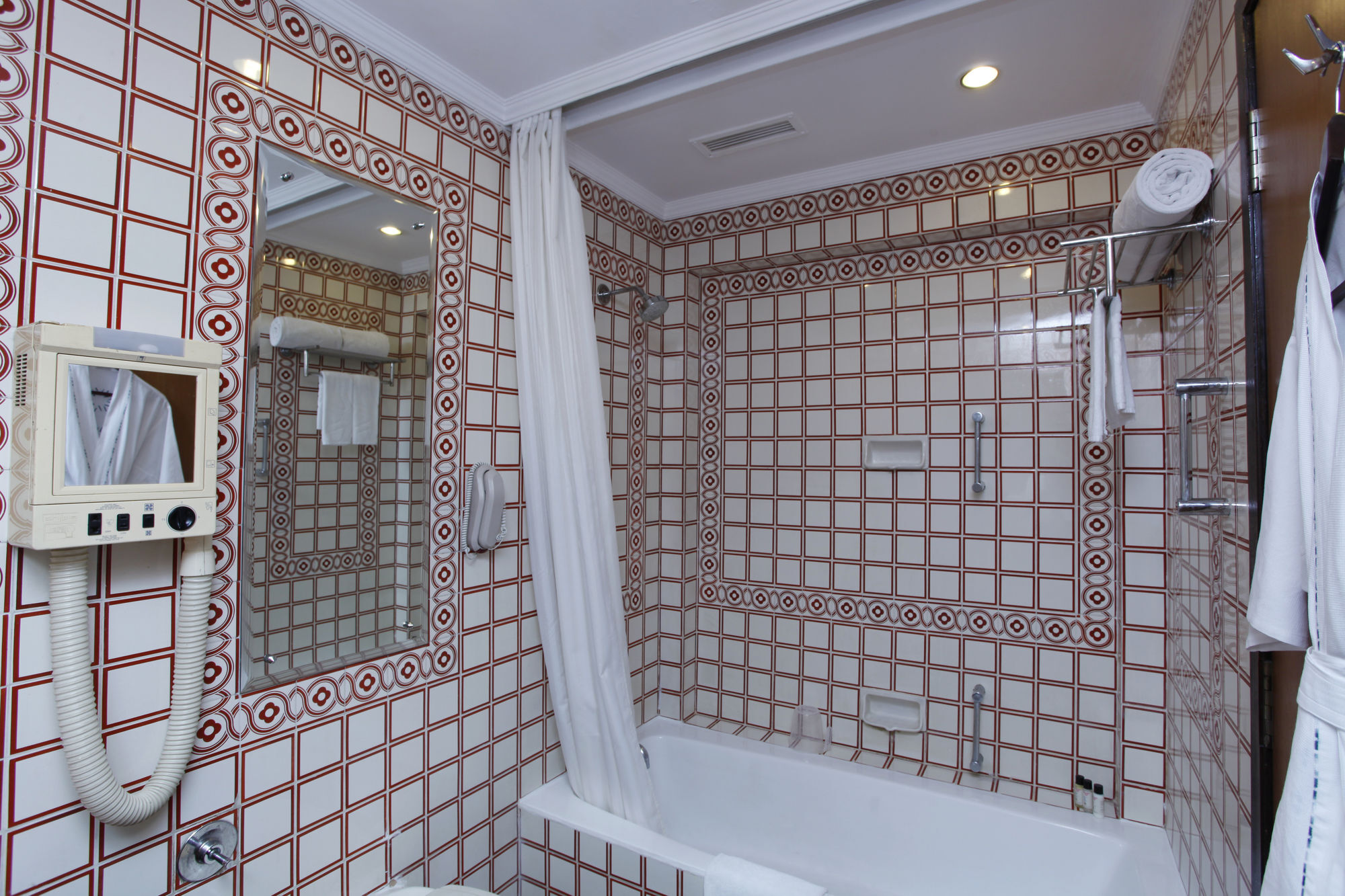 Taj Mahal Lucknow Hotell Eksteriør bilde