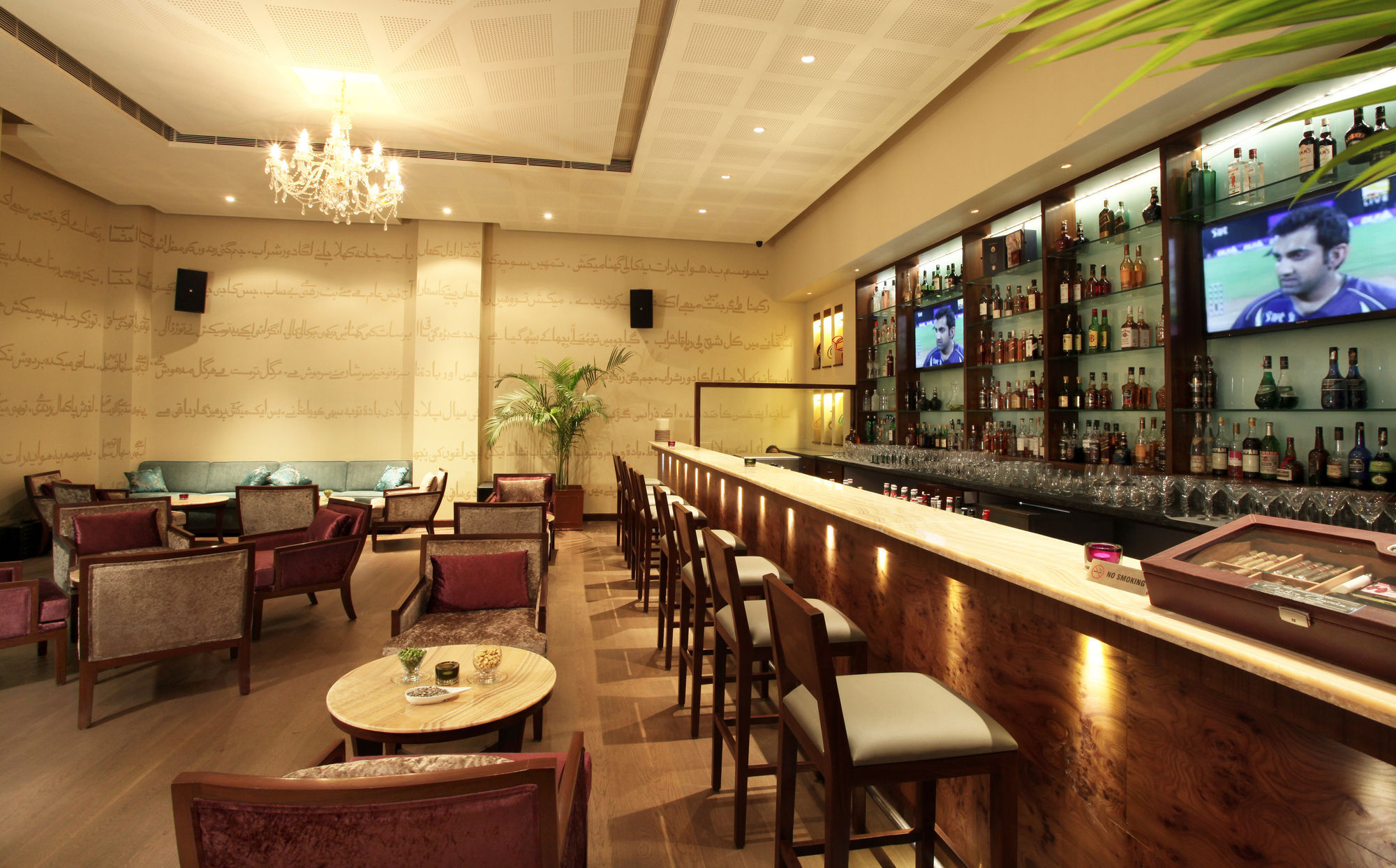 Taj Mahal Lucknow Hotell Eksteriør bilde